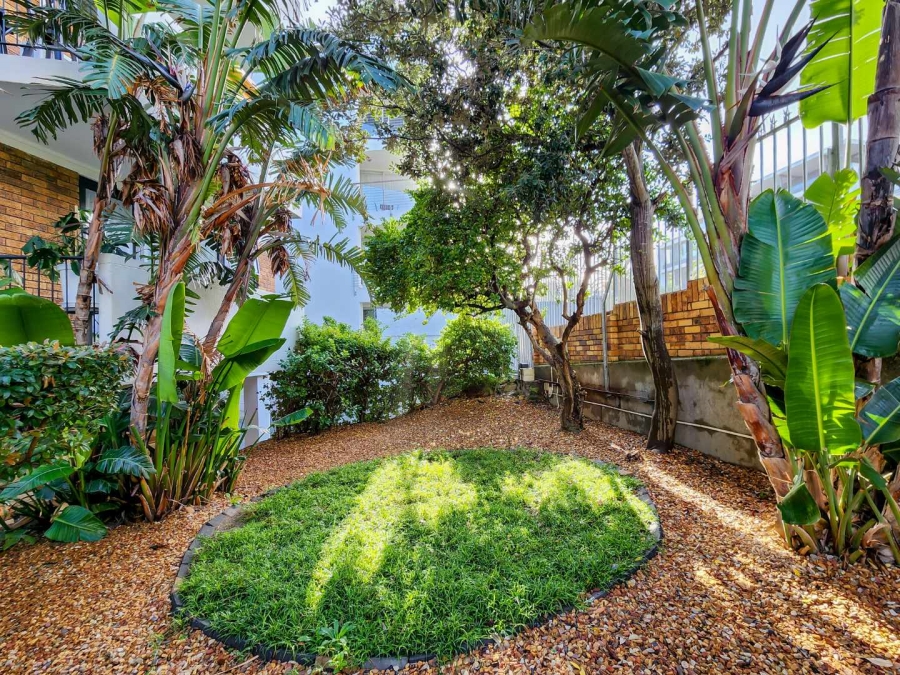 To Let 2 Bedroom Property for Rent in Sea Point Western Cape